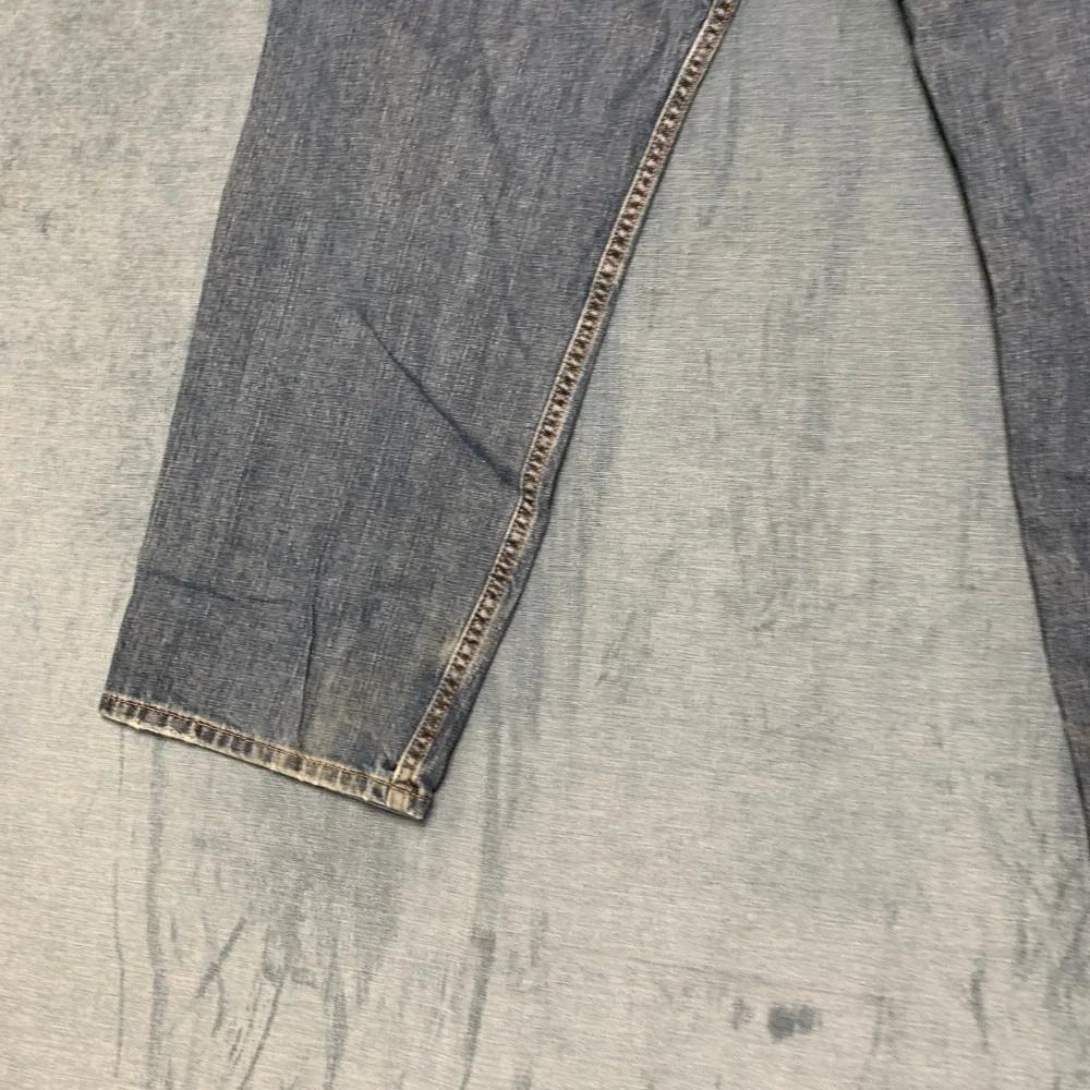 Levis levi 550